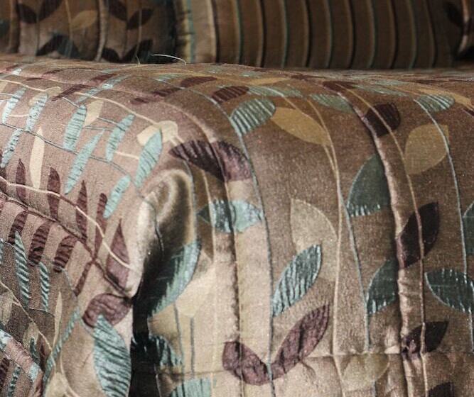 Студия Deluxe, Greenlane Manor Motel