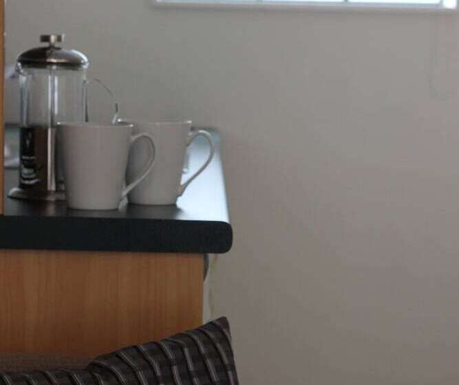디럭스 스튜디오, Greenlane Manor Motel