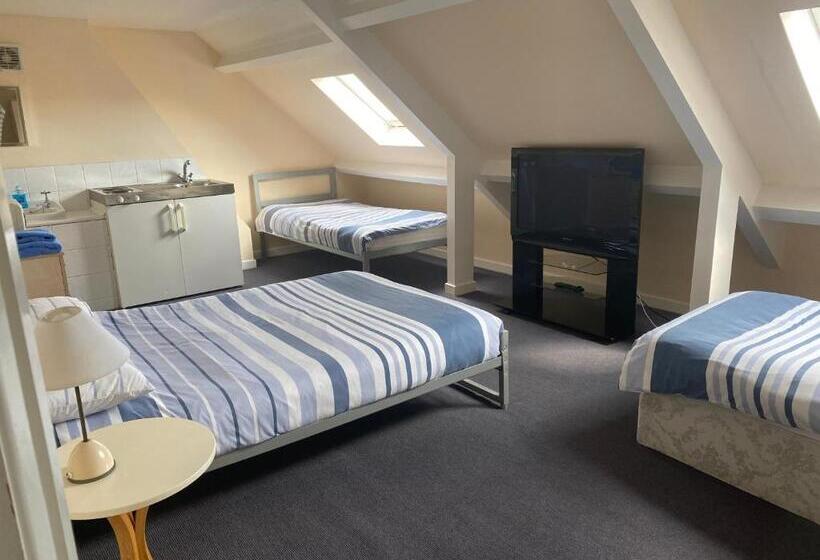 ファミリールーム, Athol House