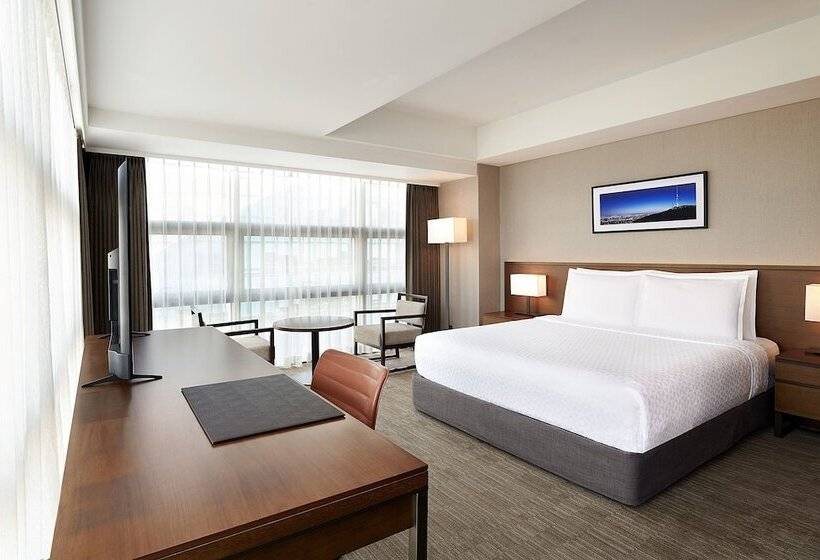 Номер Deluxe, Four Points By Sheraton Josun, Seoul Station