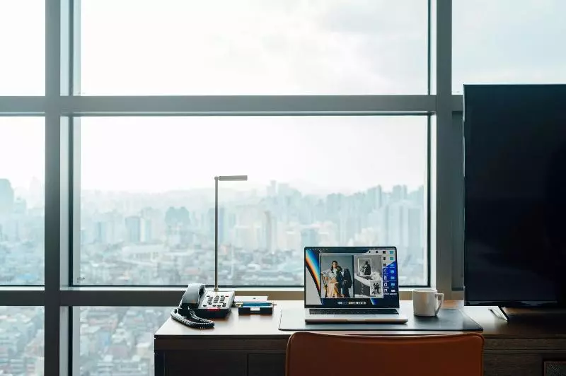 キングサイズベッドのデラックスルーム, Four Points By Sheraton Josun, Seoul Station