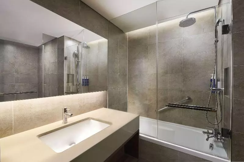 キングサイズベッドのデラックスルーム, Four Points By Sheraton Josun, Seoul Station