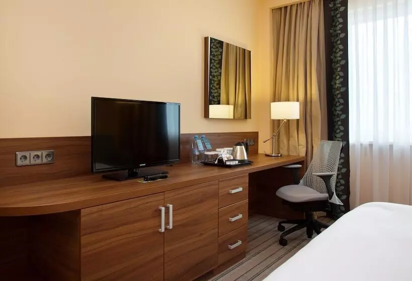 ダブルベッドスタンダードルーム, Hilton Garden Inn Ufa Riverside