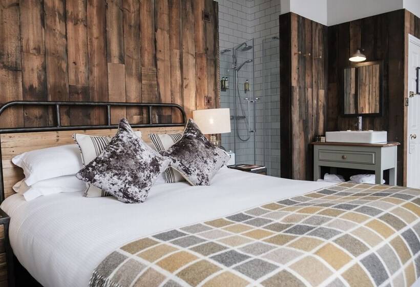 غرفة ديلوكس, Hinds Head