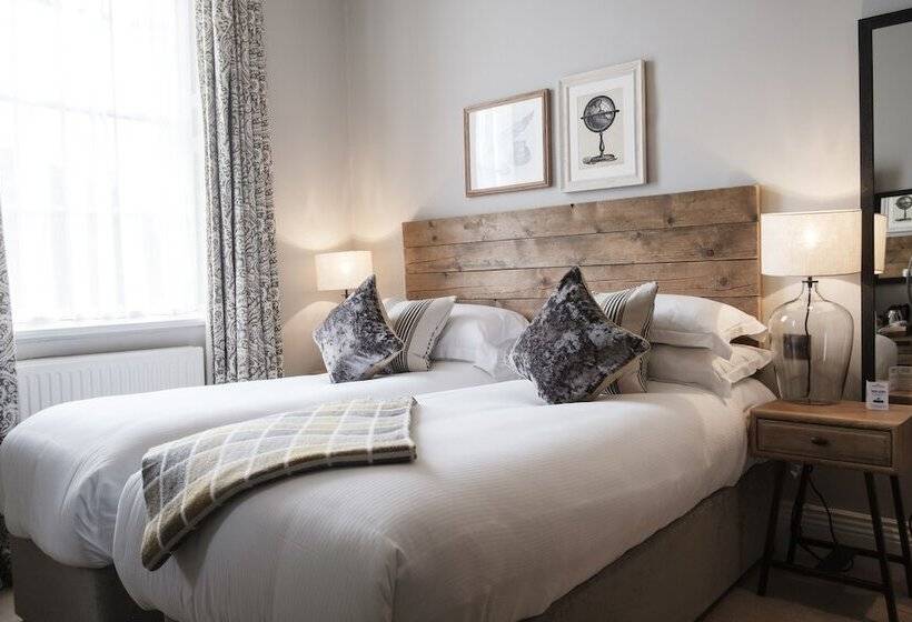 غرفة سوبيريور, Hinds Head