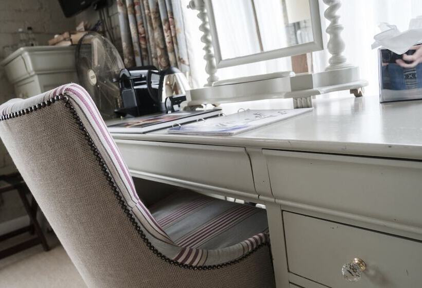 غرفة سوبيريور, Hinds Head