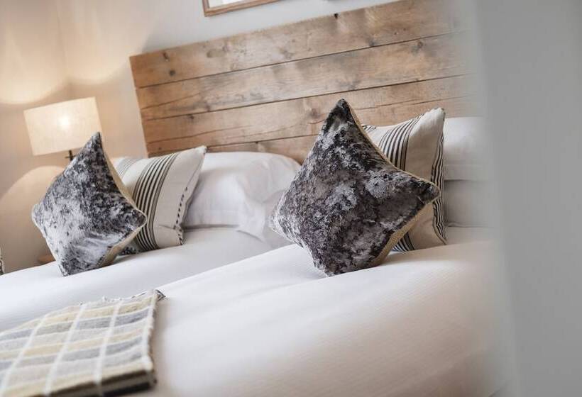 غرفة سوبيريور, Hinds Head