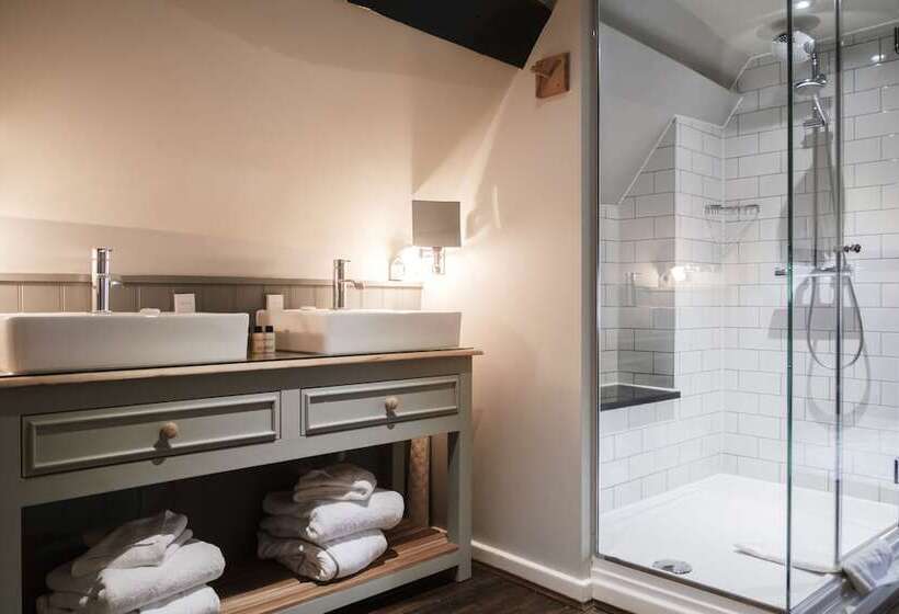 غرفة ديلوكس, Hinds Head