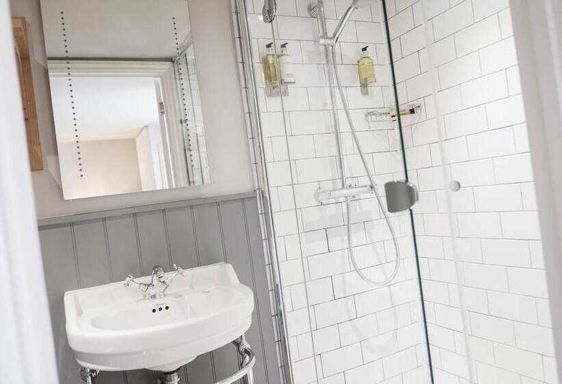 غرفة سوبيريور, Hinds Head