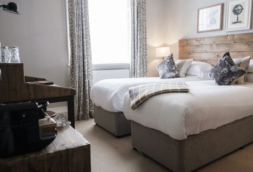 غرفة سوبيريور, Hinds Head