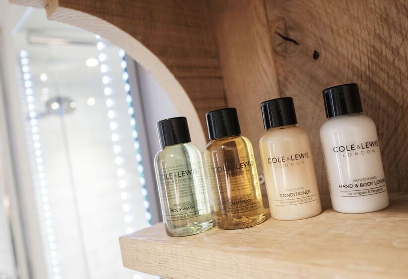 غرفة سوبيريور, Hinds Head