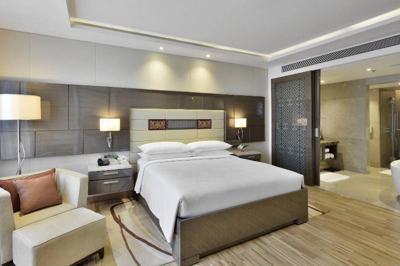 Люкс Повышенной Комфортности, Jw Marriott Mumbai Sahar Airport
