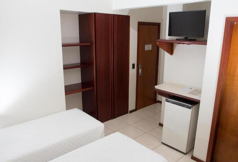 חדר סטנדרט לשלושה, Montblanc