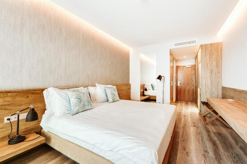 חדר סטנדרט לשלושה, Montblanc