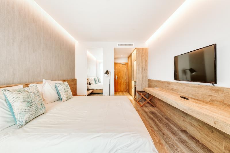 חדר סטנדרט לשלושה, Montblanc