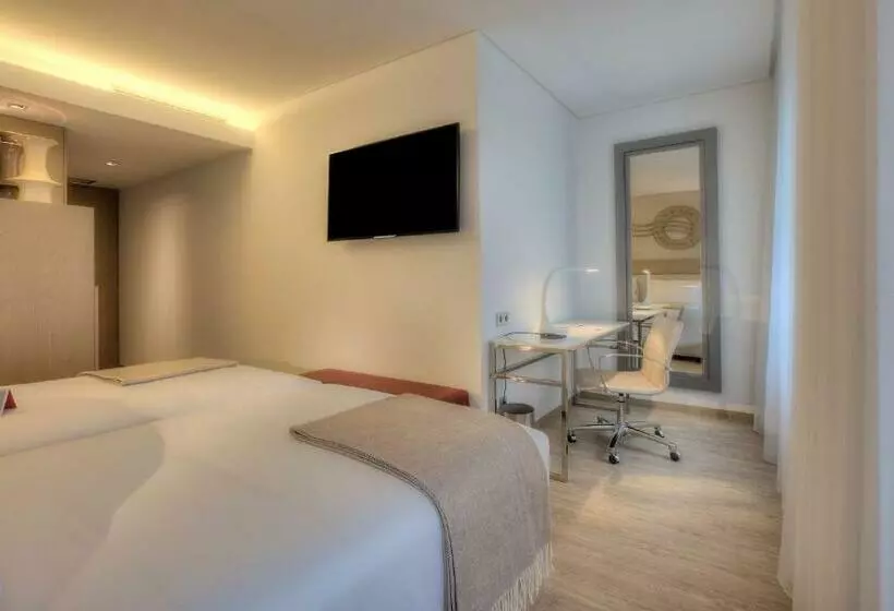Quarto superior, NH Collection Porto Batalha