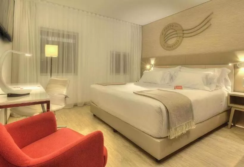 Quarto superior, NH Collection Porto Batalha