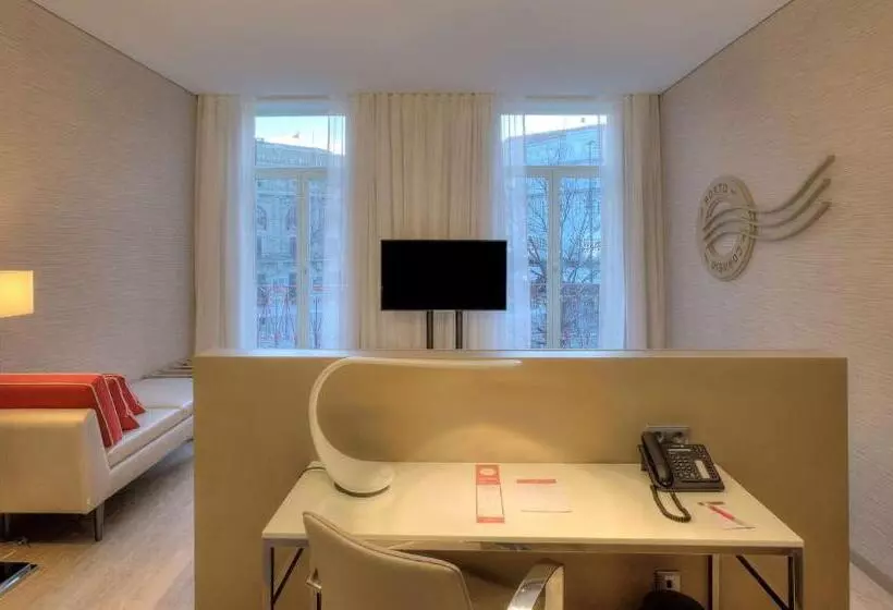 Quarto Premium Vista Cidade, NH Collection Porto Batalha
