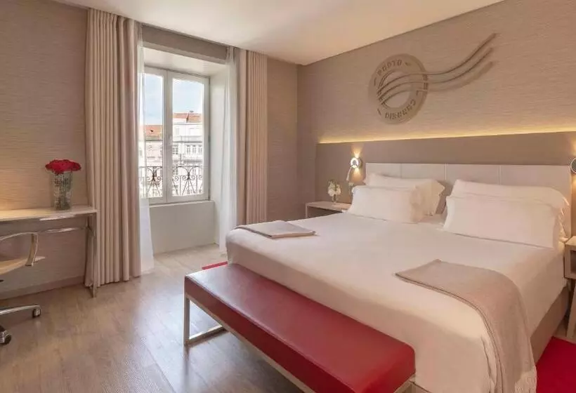 Quarto Premium Vista Cidade, NH Collection Porto Batalha
