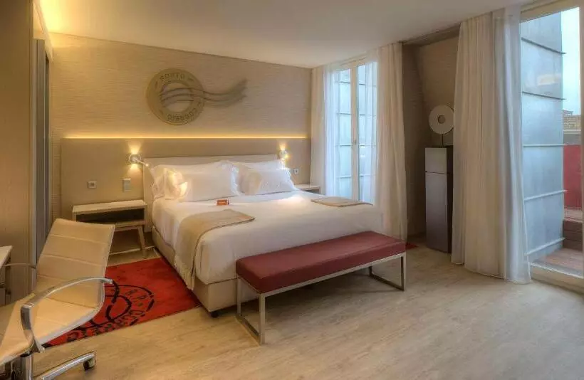 Quarto Premium Vista Cidade, NH Collection Porto Batalha