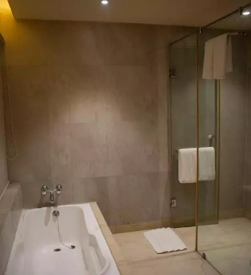 スイート, Regenta Orko S Kolkata