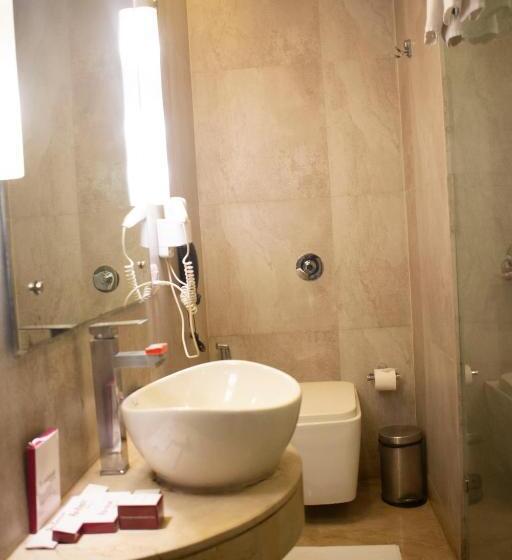 חדר קלאב, Regenta Orko S Kolkata