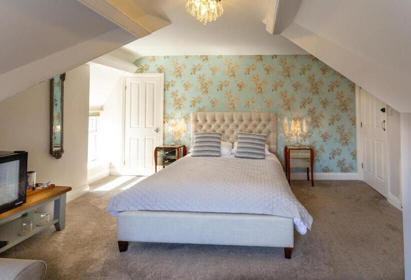 디럭스 룸, Sefton Court