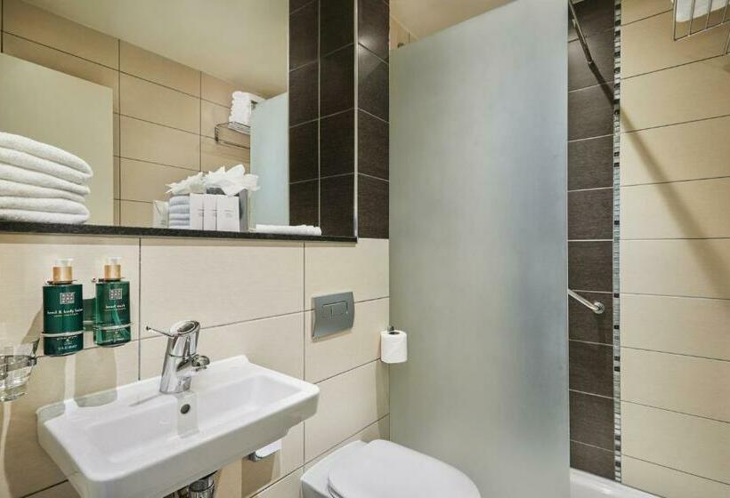 חדר סטנדרט לשלושה, Temple Bar Inn