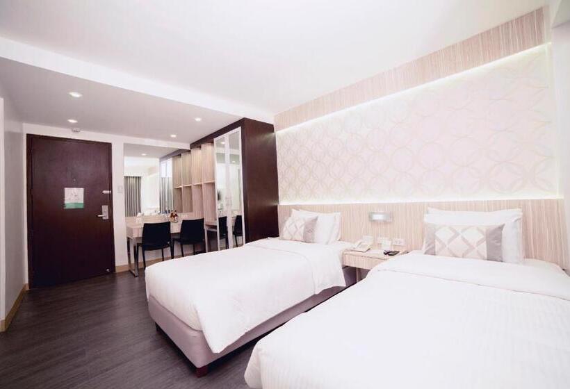 اتاق سوپریور, The Charter House