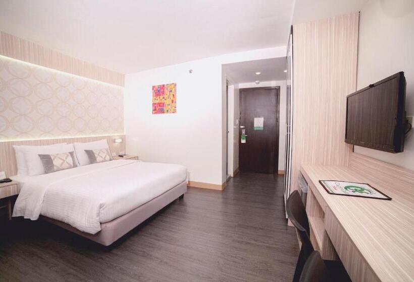 اتاق پرمیوم, The Charter House