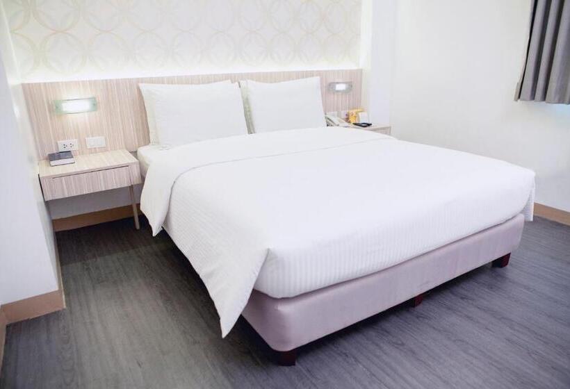 اتاق پرمیوم, The Charter House