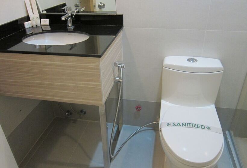 اتاق سوپریور, The Charter House