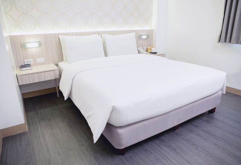 اتاق خانوادگی, The Charter House