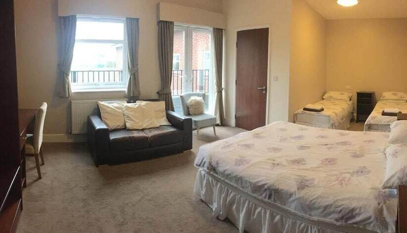 חדר משפחתי, The Fitzwilliam