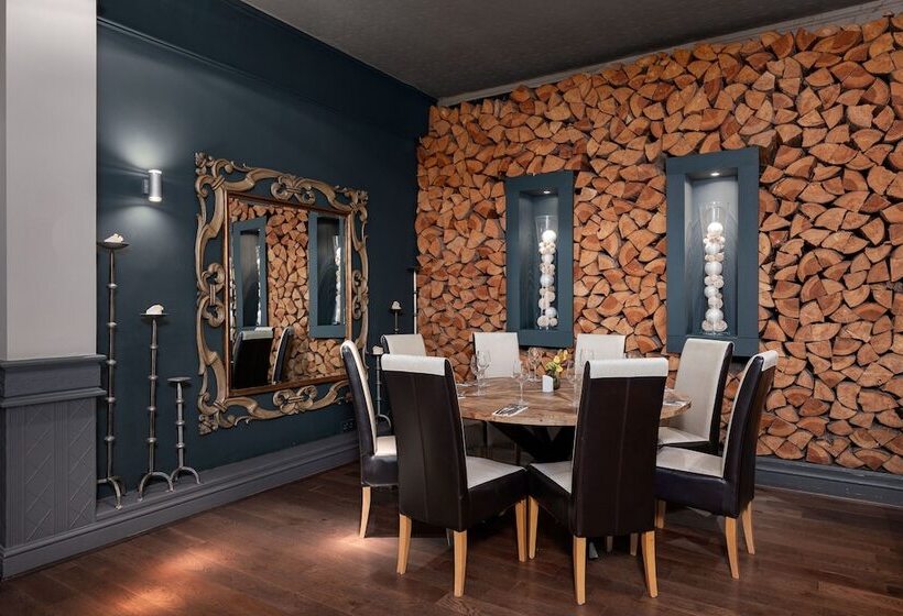 スタンダードルーム, The World S End Northampton