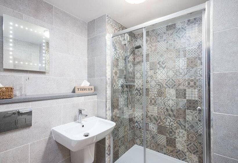 スーペリアールーム, The World S End Northampton