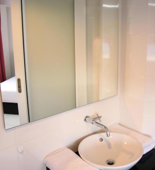 デラックスルーム, V