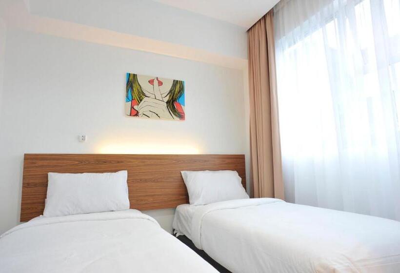 デラックスルーム, V