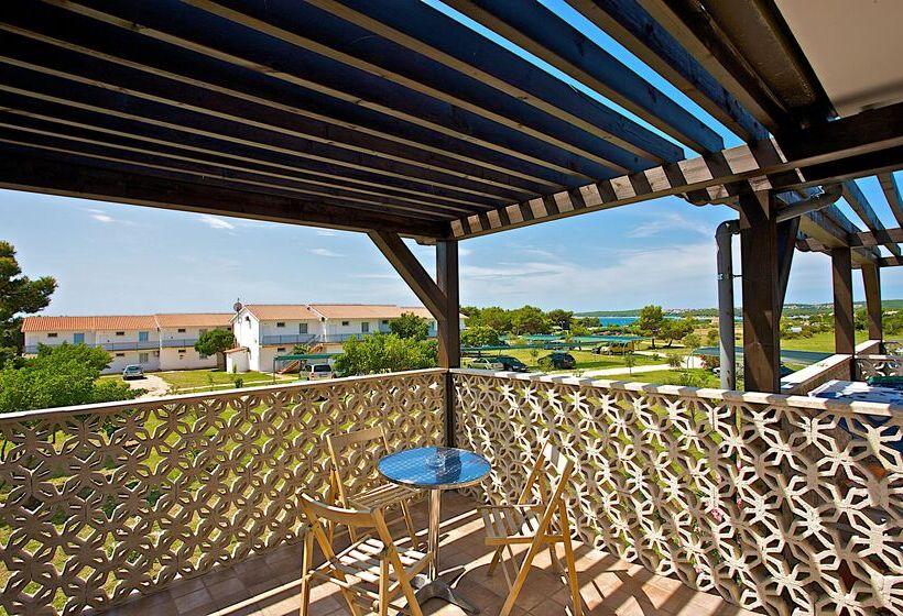 １ベッドルームアパートメント, Kazela Apartments