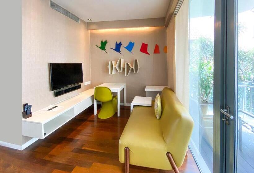 1 Bedroom Executive Apartment, St Residences Novena