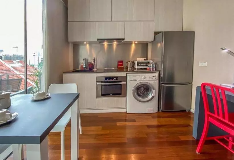 1 Bedroom Premium Apartment, St Residences Novena