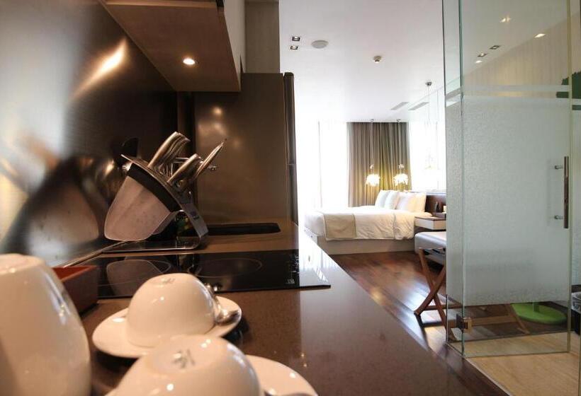 Executive Studio, St Residences Novena