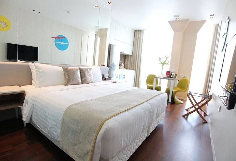 Standard Studio, St Residences Novena