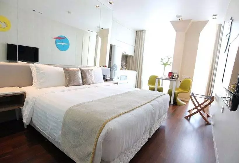 Standard Studio, St Residences Novena