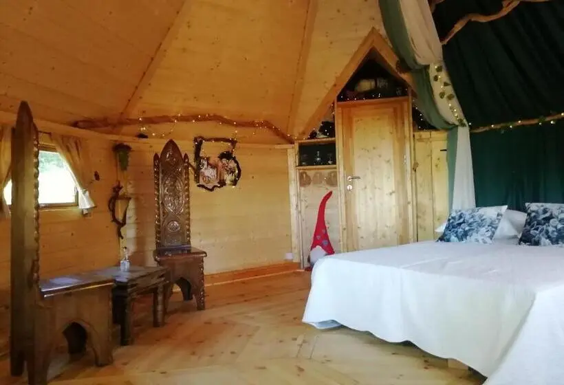 Standard room with outdoor bath, La Chaumière Des Elfes, énigmes Et Magie