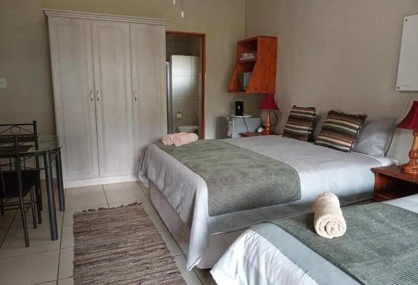 スタンダードトリプルルーム, Bergbau Haus Guest House