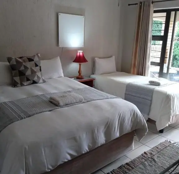 スタンダードトリプルルーム, Bergbau Haus Guest House