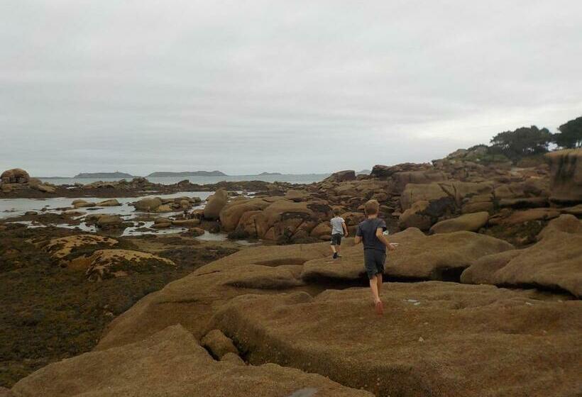 ガーデンビュースイート, Bretagne Chambre D Hôtes Suite 53m2 Et Caravane Vintage Avec Cuisine Et Salle De Bains Privées Britt