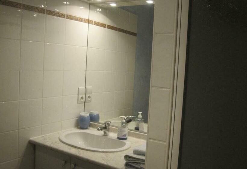 Номер Стандарт, Bellegarde