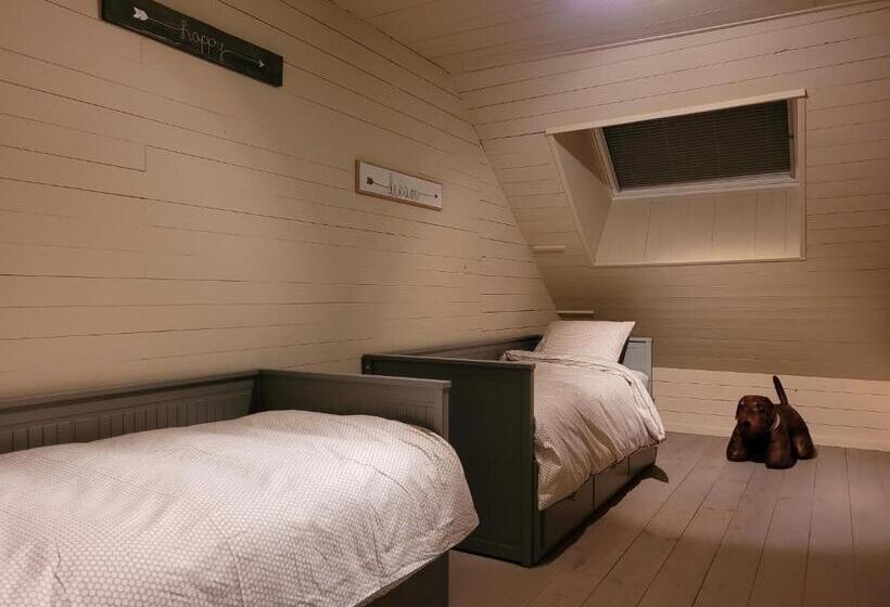 חדר משפחתי, La Cense Du Noir Jambon